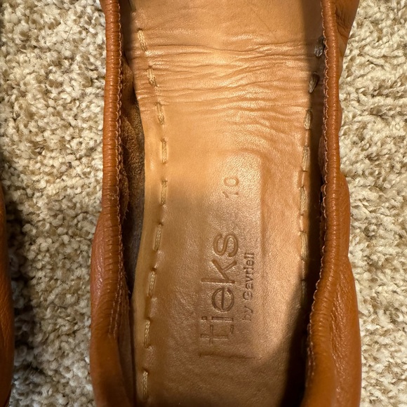 Tieks Chestnut Foldable Flats - Picture 12 of 12
